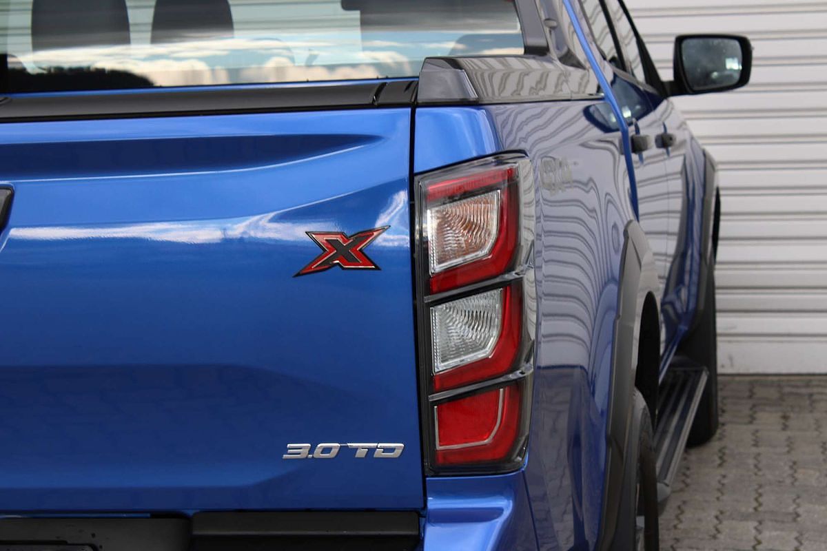 2025 Isuzu D-MAX X-TERRAIN 4X4