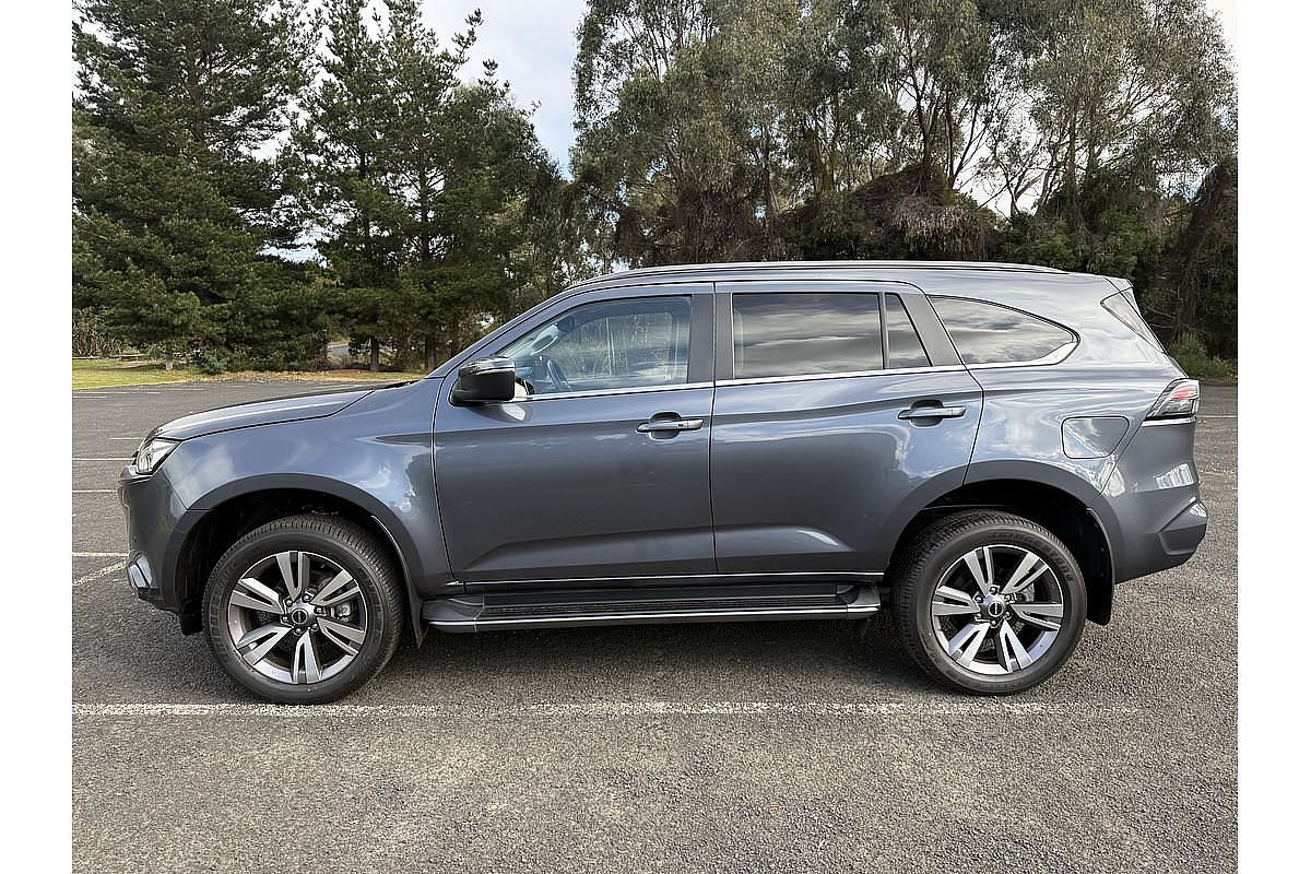 2023 Isuzu MU-X LS-T