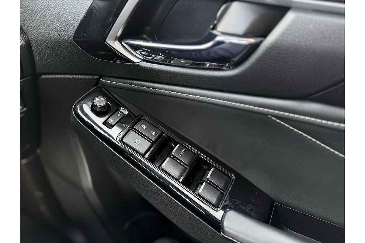 2023 Isuzu MU-X LS-T