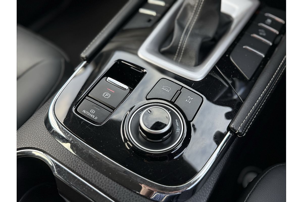 2023 Isuzu MU-X LS-T