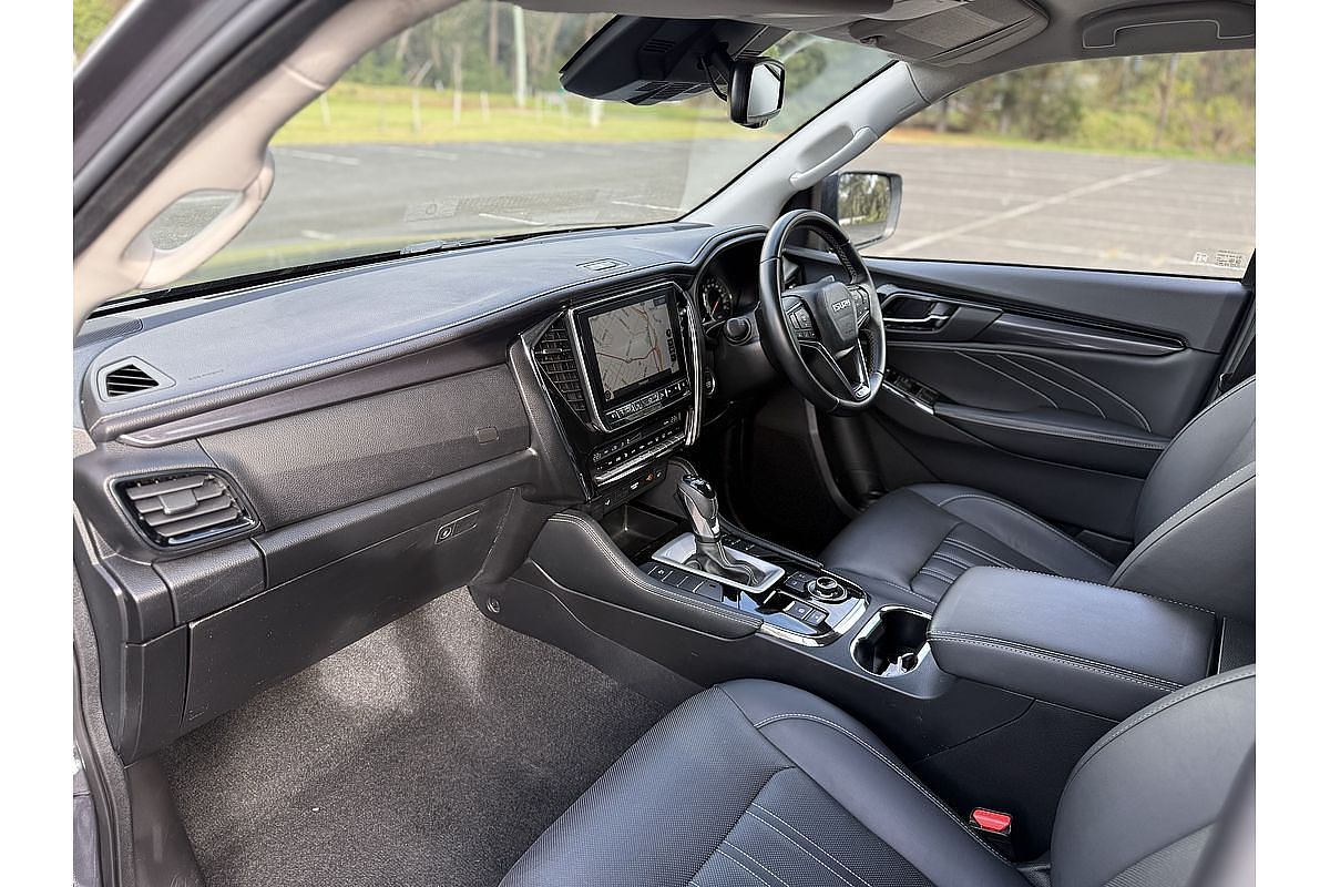 2023 Isuzu MU-X LS-T