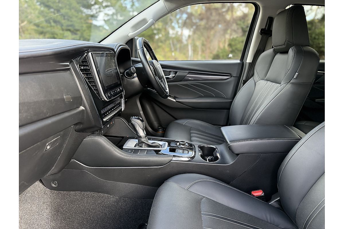 2023 Isuzu MU-X LS-T
