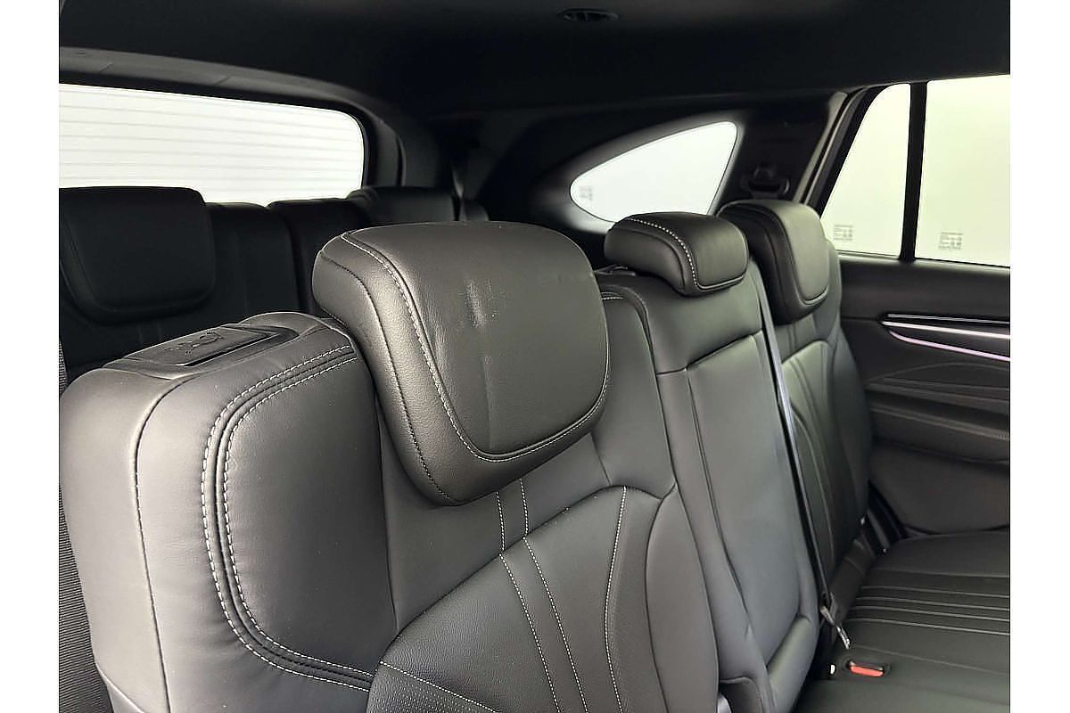 2025 Isuzu MU-X LS-T