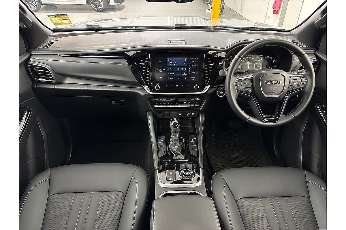 2025 Isuzu MU-X LS-T