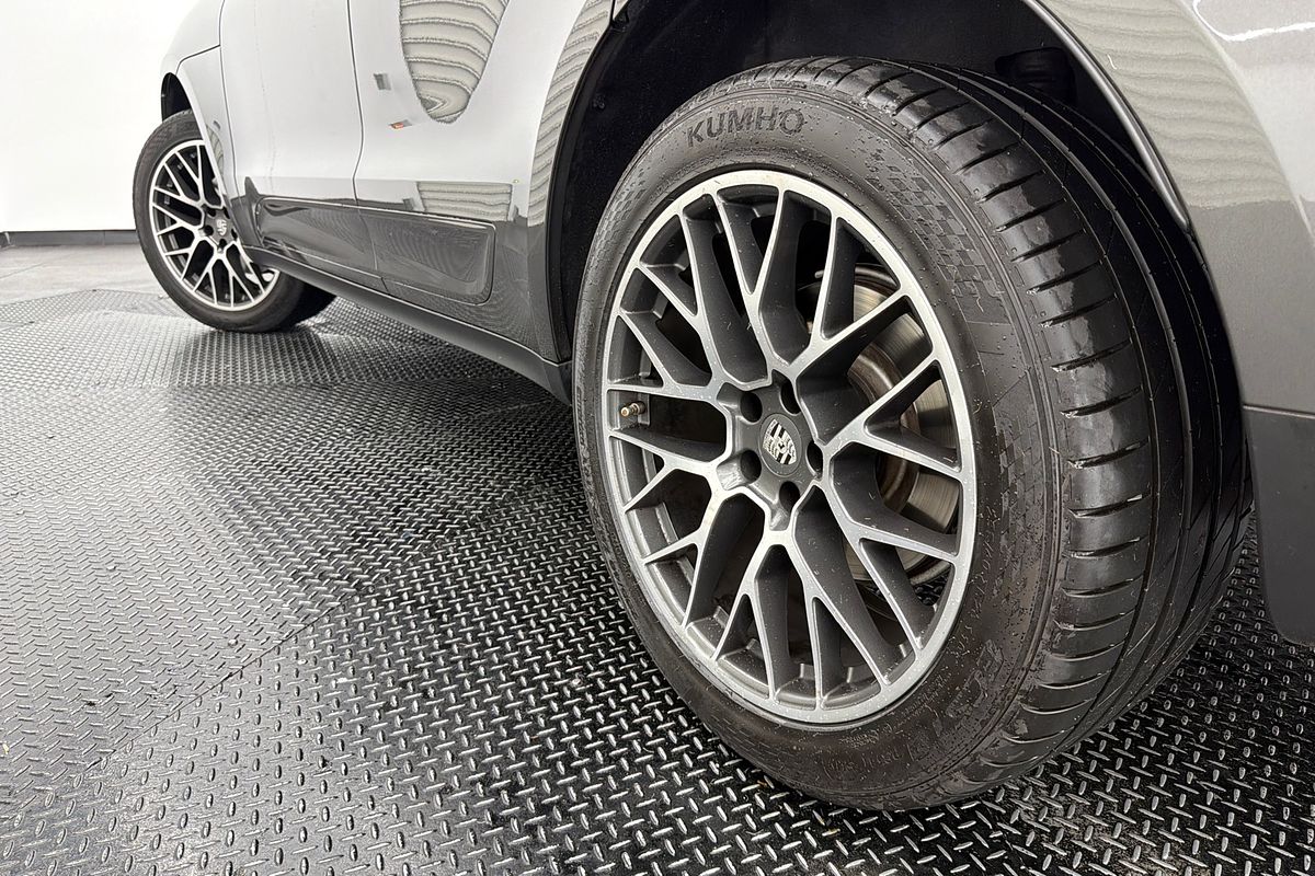 2018 Porsche Macan 95B