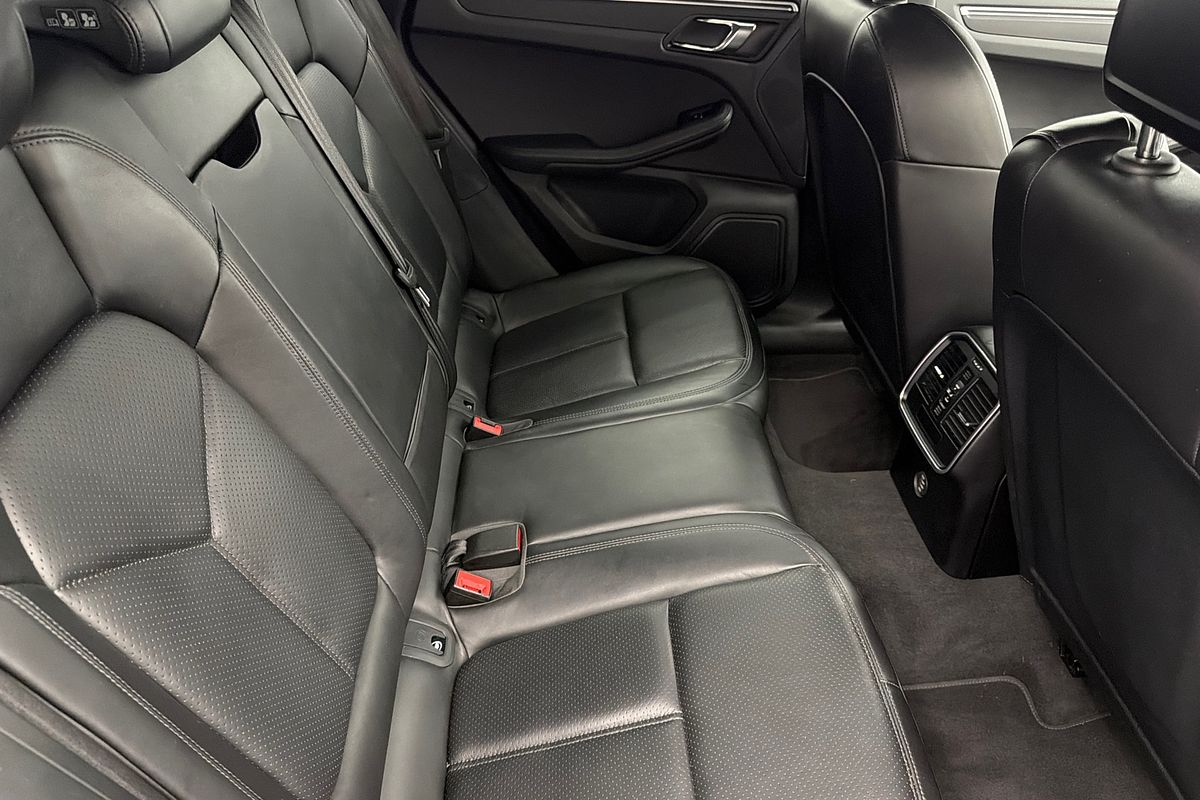 2018 Porsche Macan 95B