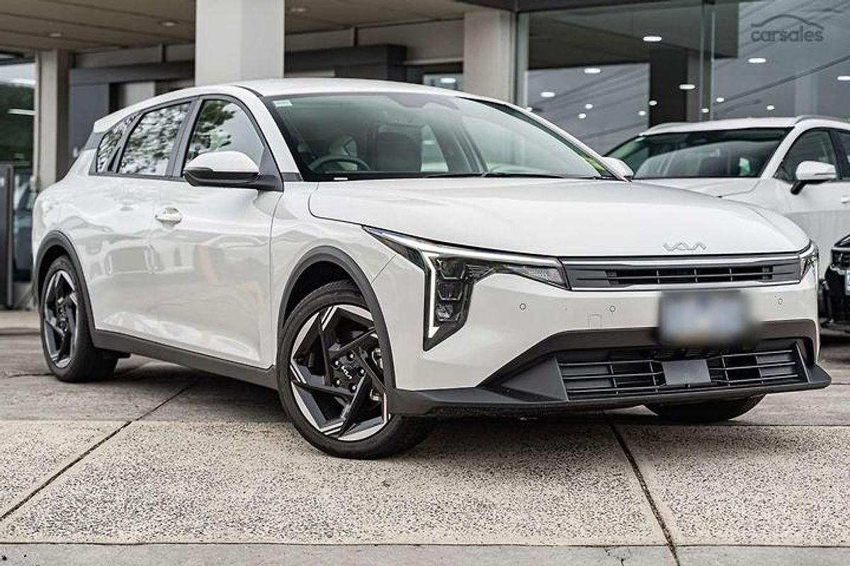 2025 Kia K4 Sport+ CL4m