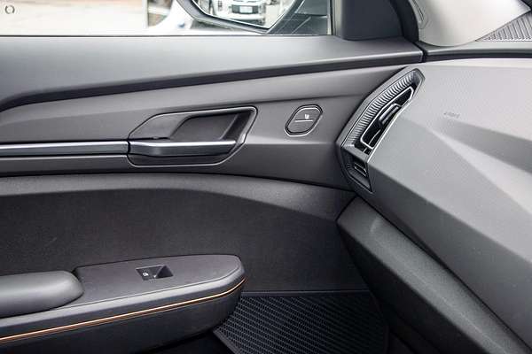 2026 Kia EV5 Air Long Range OVc thumb-10
