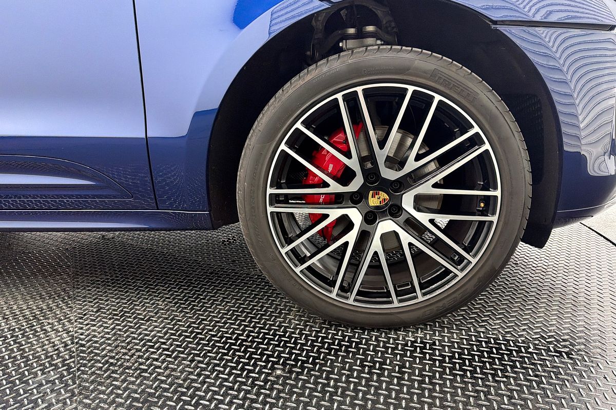 2024 Porsche Macan S 95B