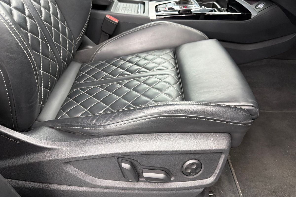 2022 Audi Q5 45 TFSI S line FY