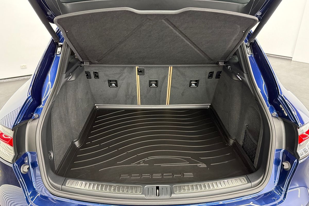 2024 Porsche Macan S 95B