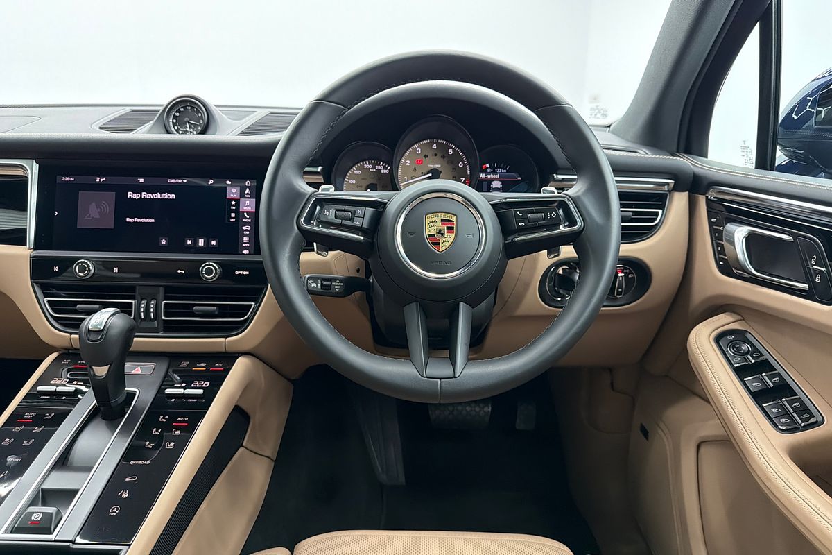 2024 Porsche Macan S 95B