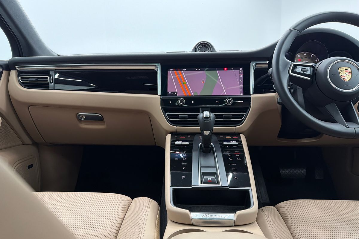 2024 Porsche Macan S 95B
