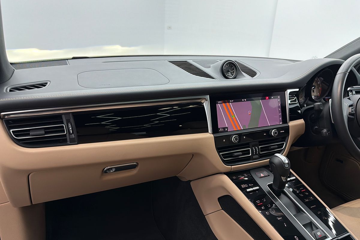 2024 Porsche Macan S 95B