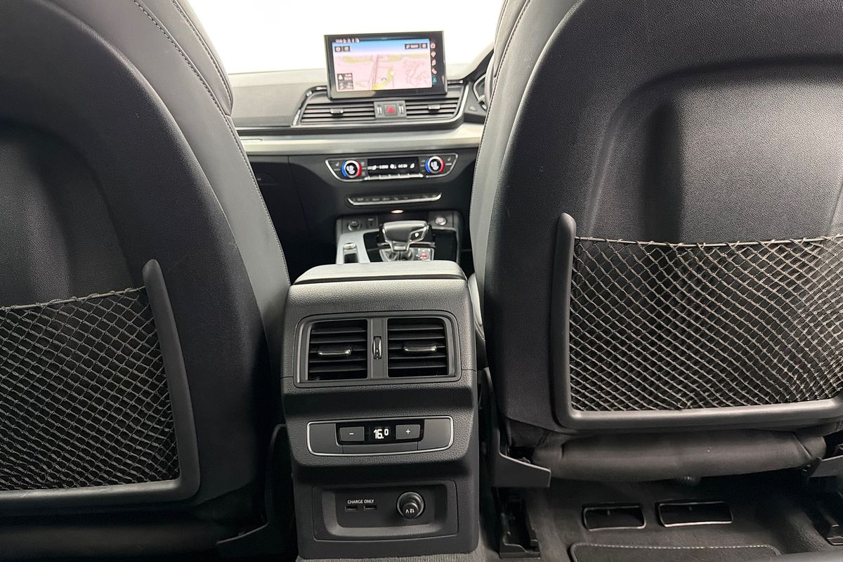 2022 Audi Q5 45 TFSI S line FY