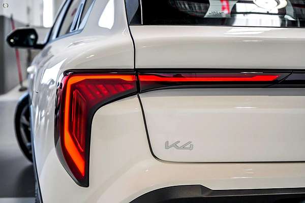 2026 Kia K4 S CL4m thumb-3