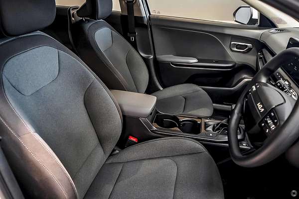 2026 Kia K4 S CL4m thumb-7