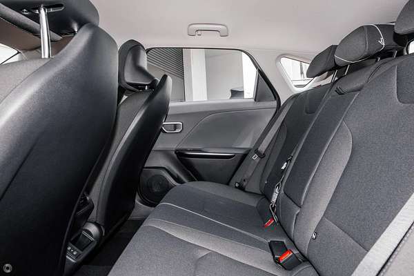 2026 Kia K4 S CL4m thumb-8