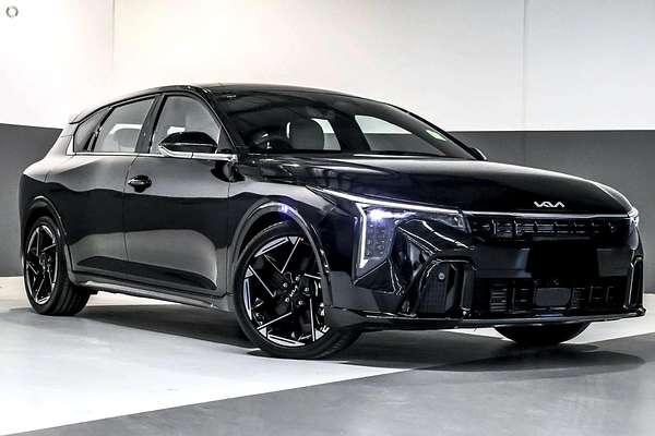 2026 Kia K4 GT-Line CL4m thumb-0