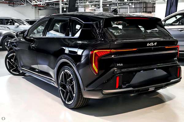 2026 Kia K4 GT-Line CL4m thumb-3