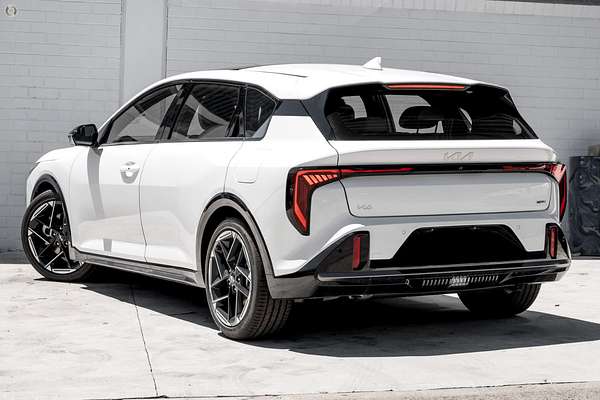 2026 Kia K4 GT-Line CL4m thumb-3