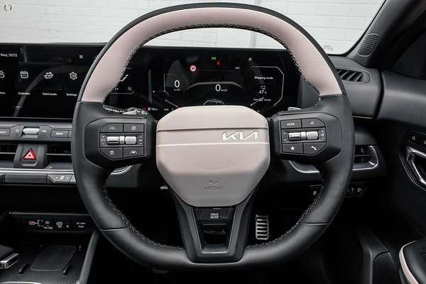 2026 Kia K4 GT-Line CL4m thumb-8