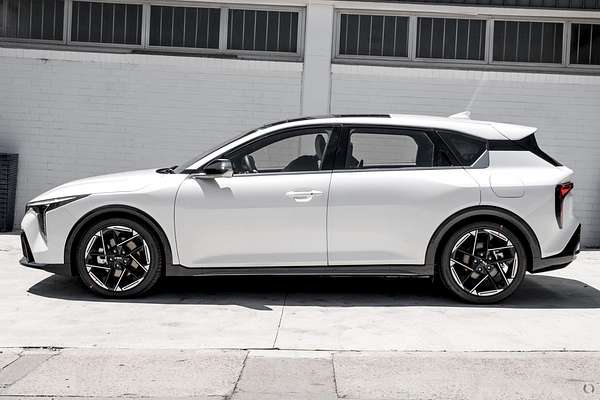 2026 Kia K4 GT-Line CL4m thumb-4