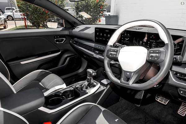 2026 Kia K4 GT-Line CL4m thumb-5
