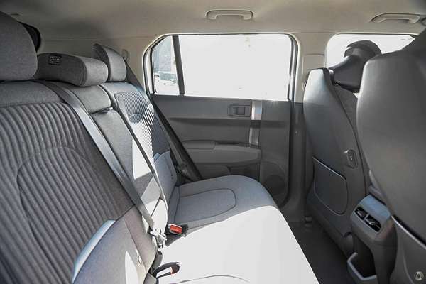 2026 Kia EV3 Air Standard Range SV thumb-10
