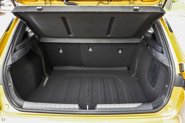 2026 Kia K4 GT-Line CL4m thumb-11
