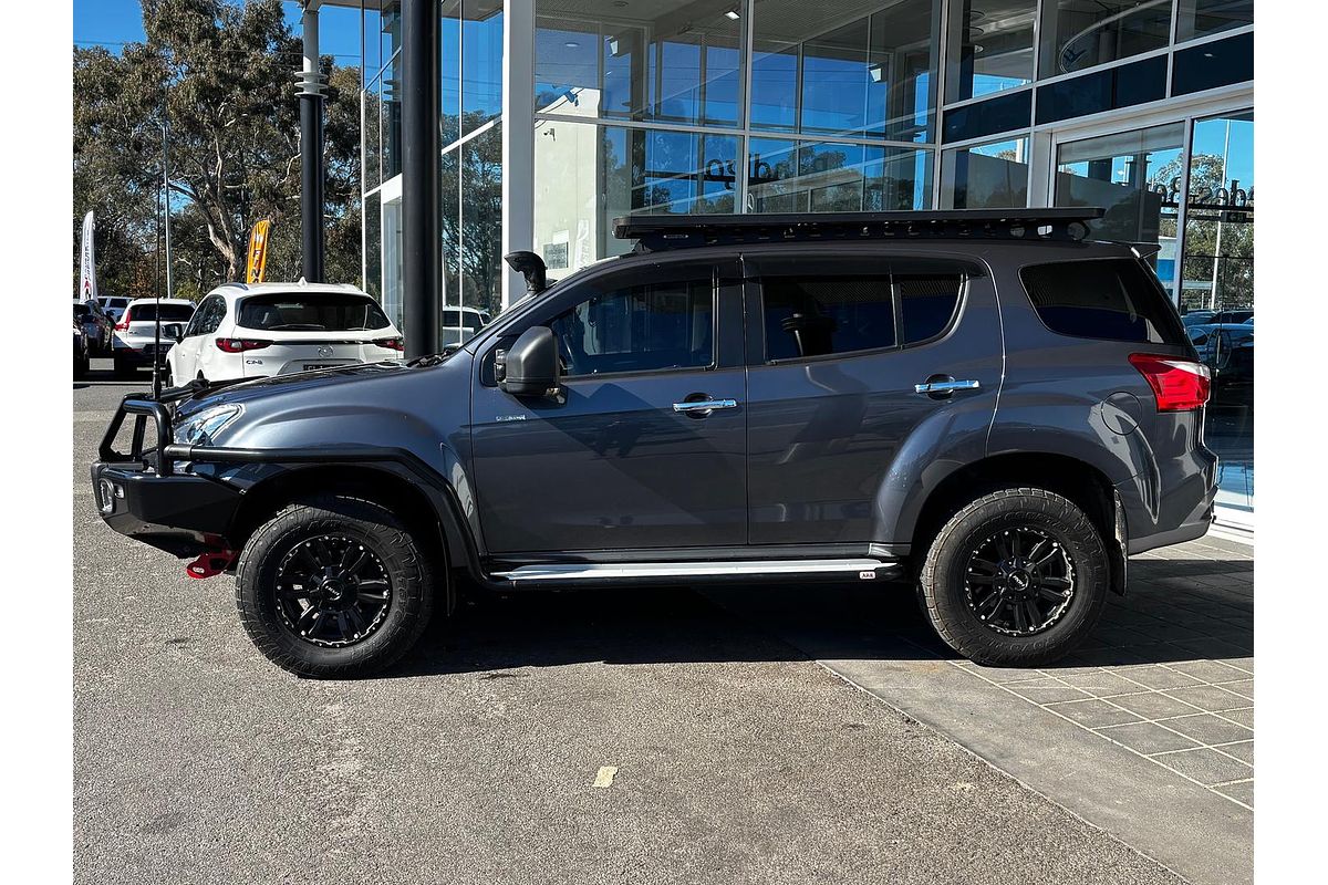 2021 Isuzu MU-X LS-T