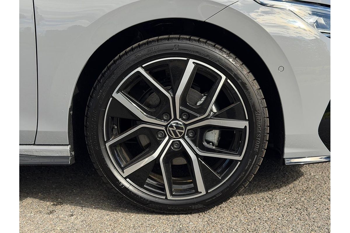 2025 Volkswagen Golf 110TSI R-Line 8.5