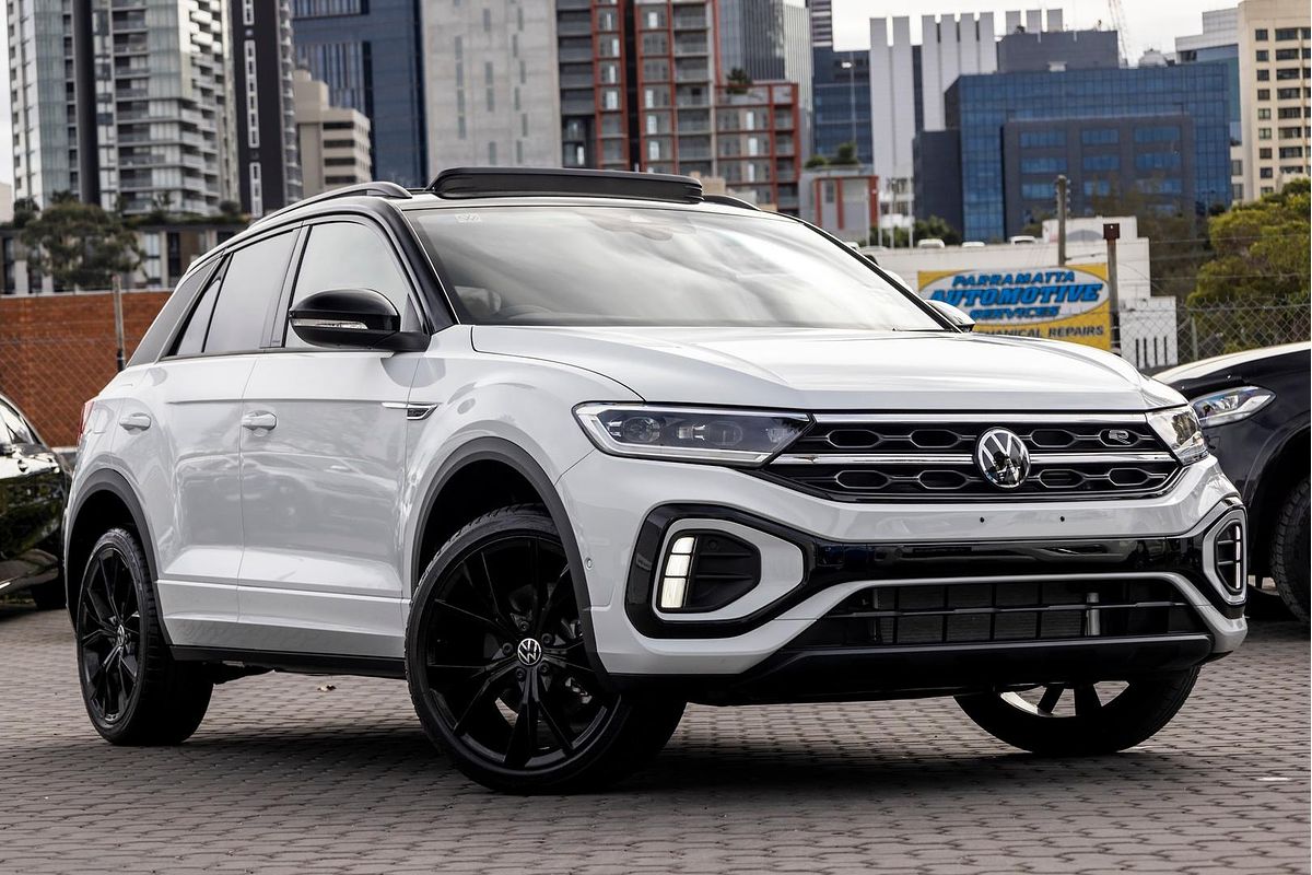2026 Volkswagen T-Roc 140TSI R-Line D11