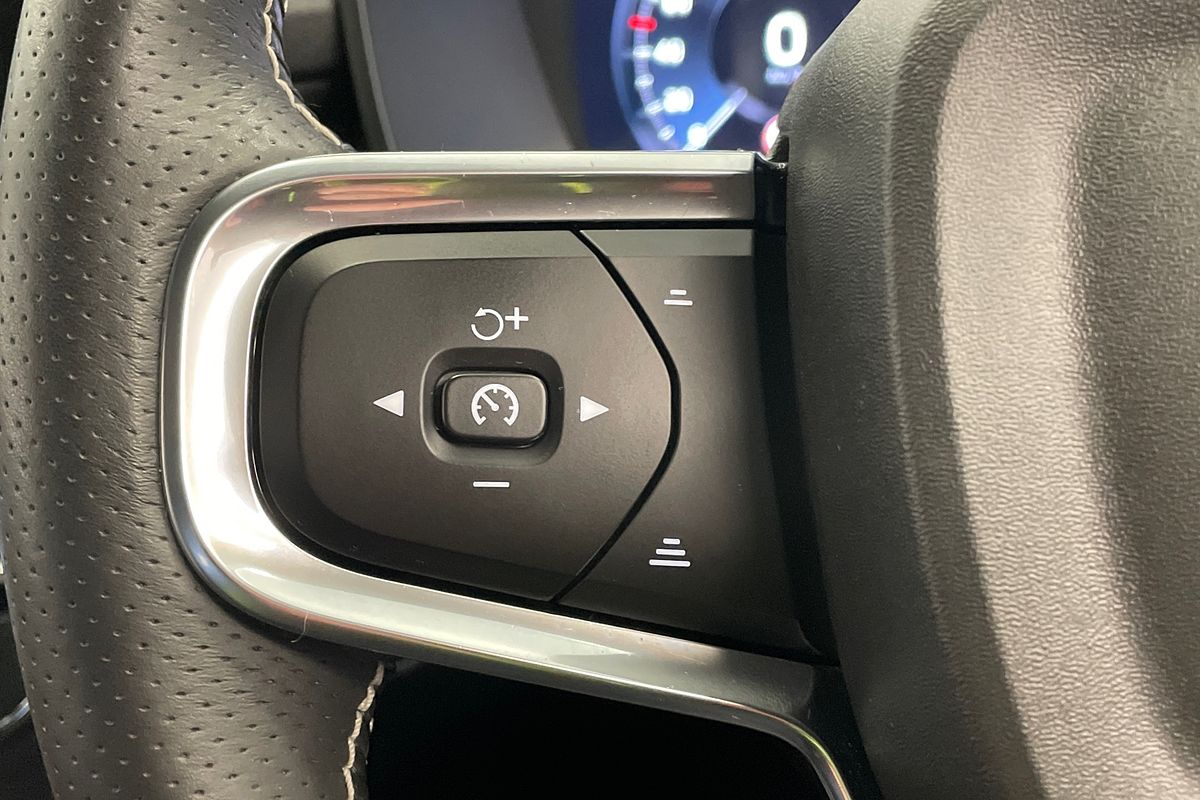 2021 Volvo Unknown