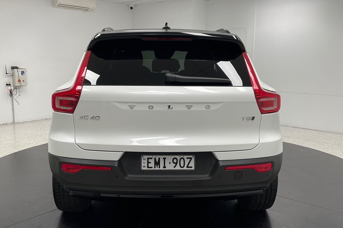 2021 Volvo Unknown