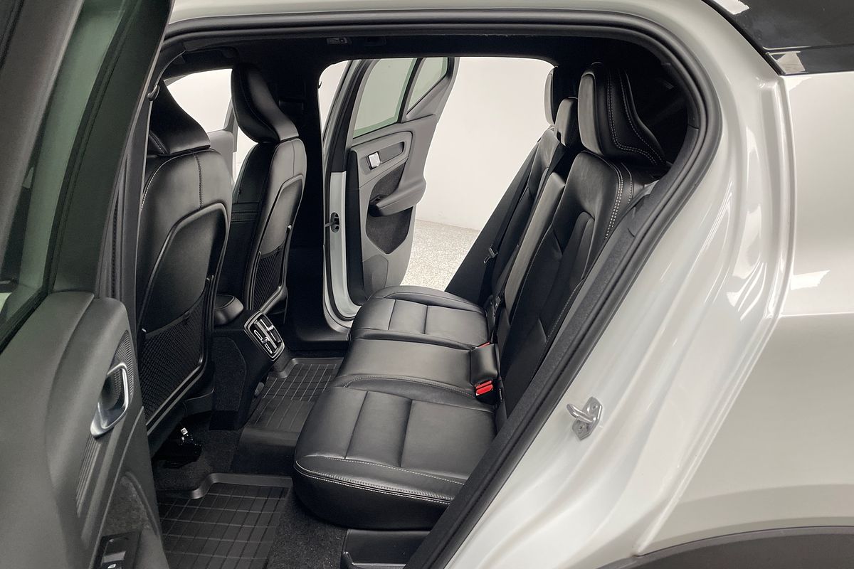 2021 Volvo Unknown