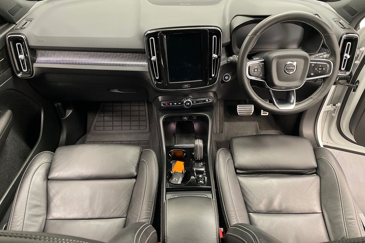 2021 Volvo Unknown