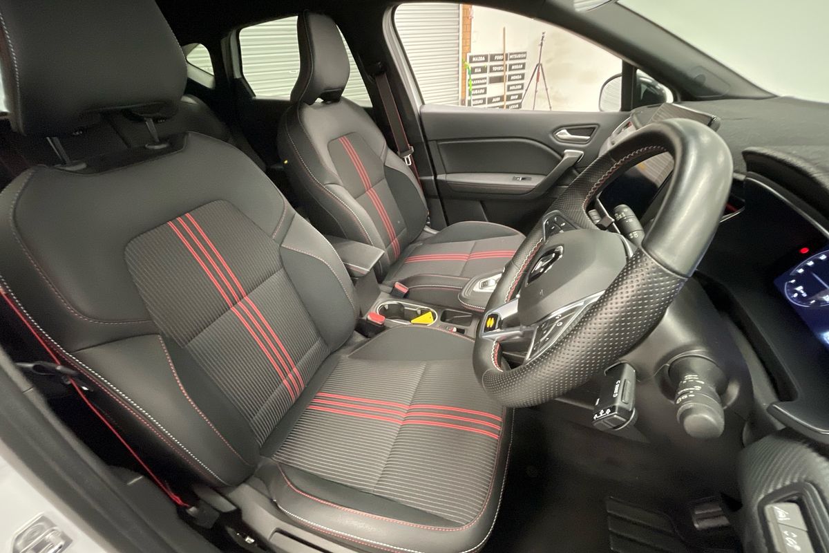 2022 Renault Captur R.S. Line XJB
