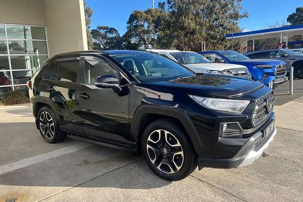 2020 Toyota RAV4 Edge AXAA54R