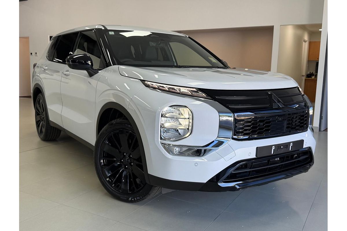 2026 Mitsubishi Outlander Black Edition ZM