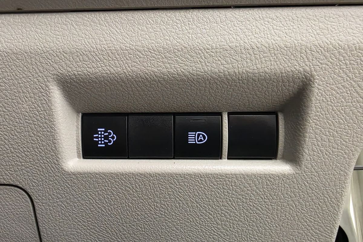 2021 Toyota Hiace GDH300R LWB image 39