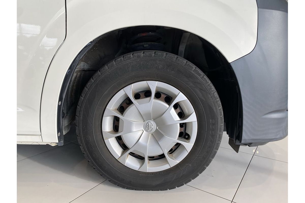 2019 Toyota Hiace Commuter GDH322R ELWB High Roof