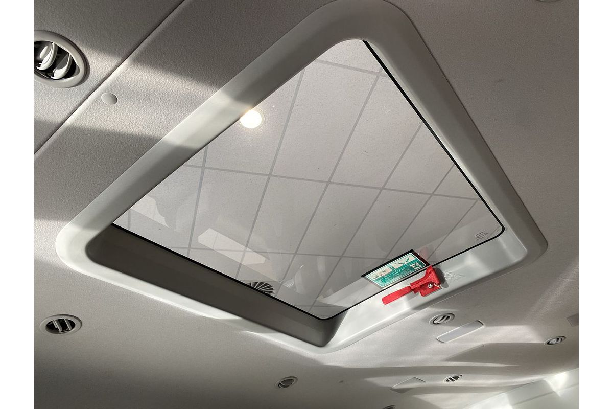 2019 Toyota Hiace Commuter GDH322R ELWB High Roof