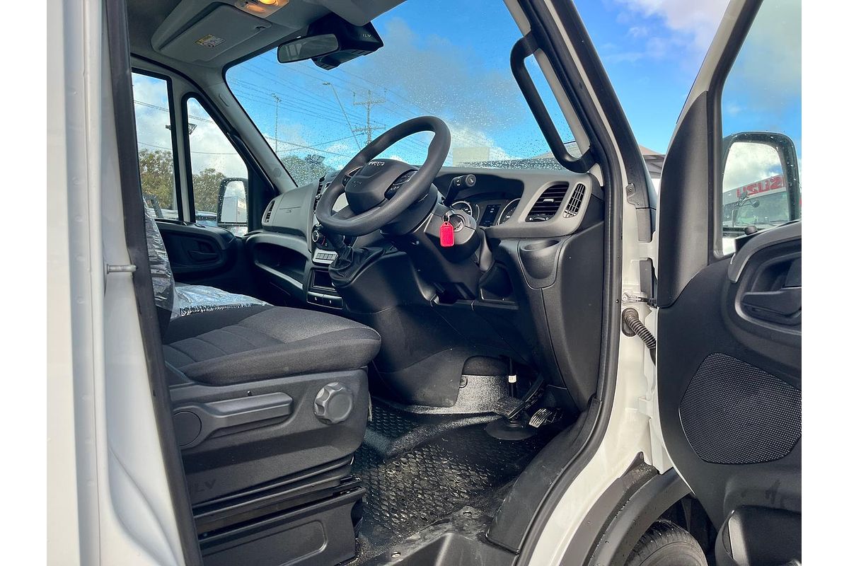 2025 IVECO Daily 45C18 Tradie Made image 14