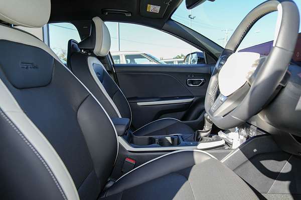 2025 Kia K4 GT-Line CL4m thumb-9