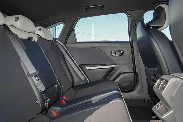 2025 Kia K4 GT-Line CL4m thumb-8