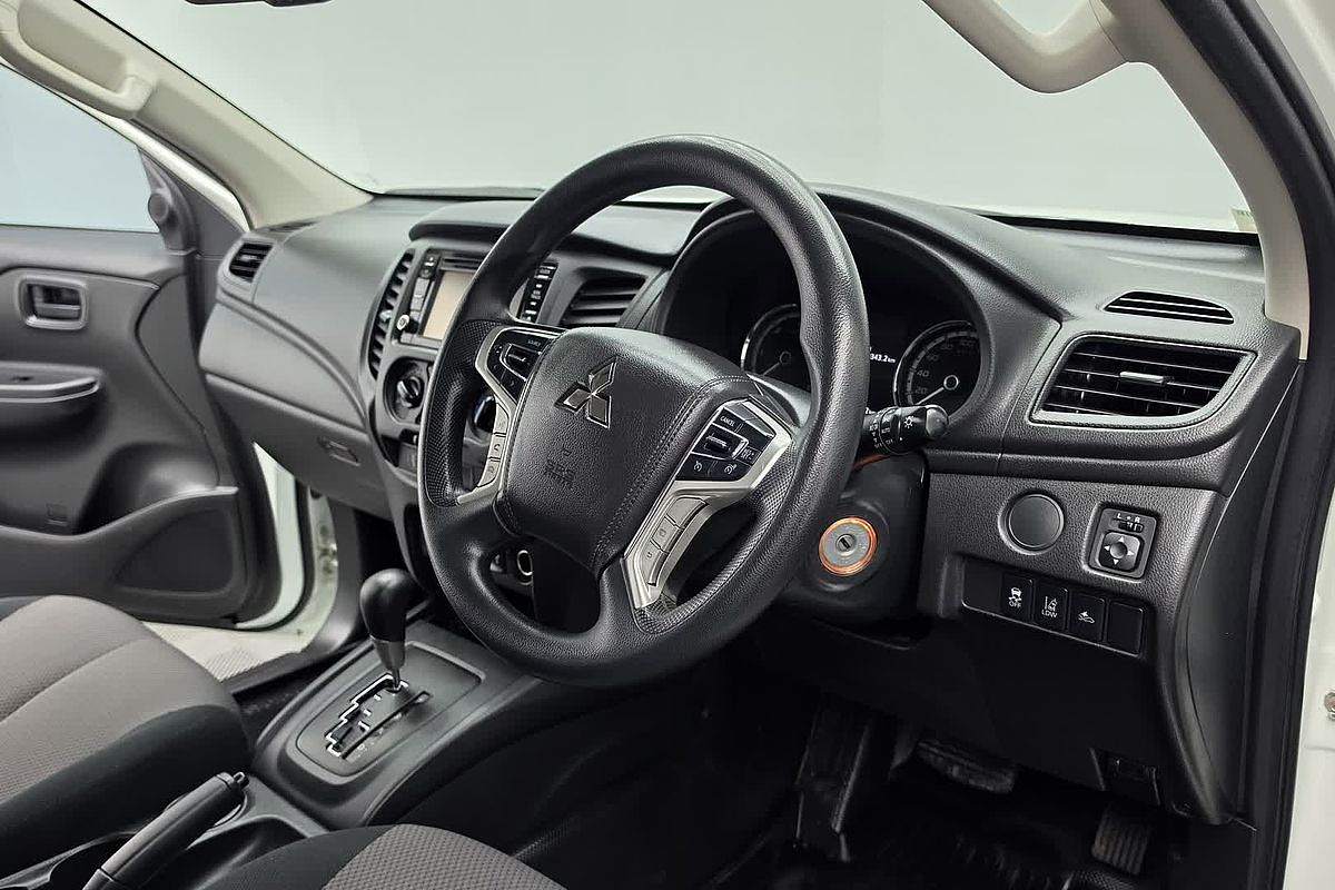 2022 Mitsubishi Triton GLX MR Rear Wheel Drive