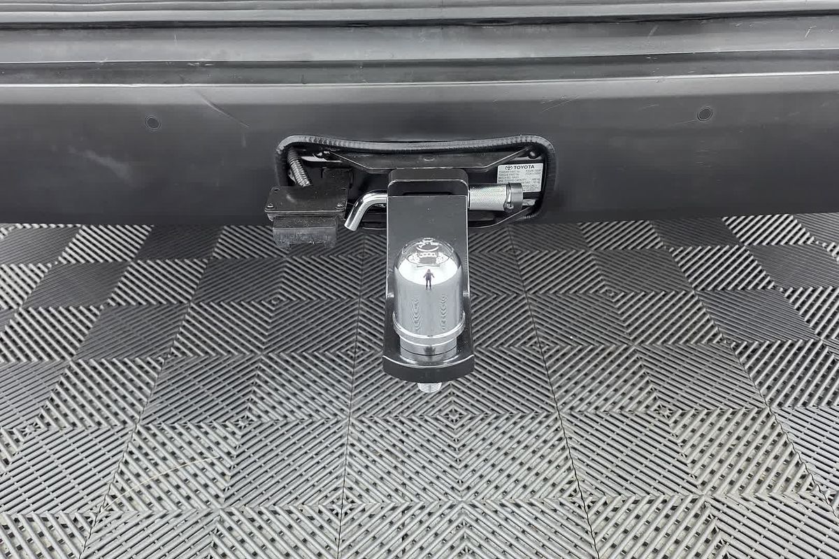 2021 Toyota Hiace GDH300R LWB
