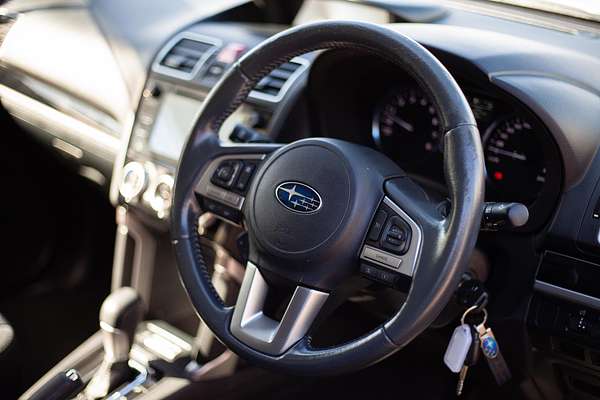2016 Subaru Forester 2.5i-L S4 thumb-1