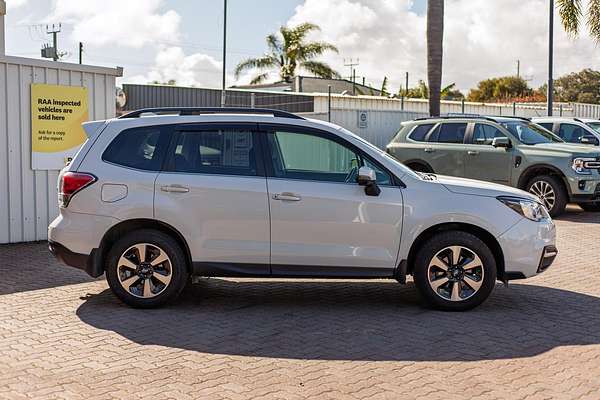 2016 Subaru Forester 2.5i-L S4 thumb-2